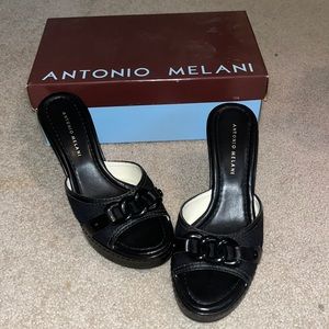 NWOT Black Antonio Melani wedges. Size 8.5
